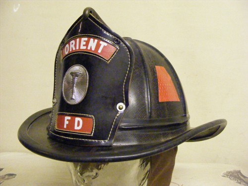 Alter feuerwehrhelm orient - us,