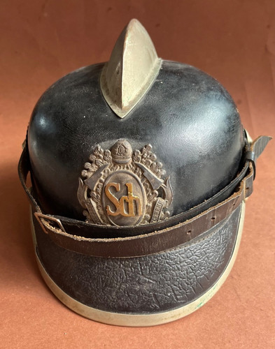 Alter feuerwehr stahlhelm - feuerwehr,