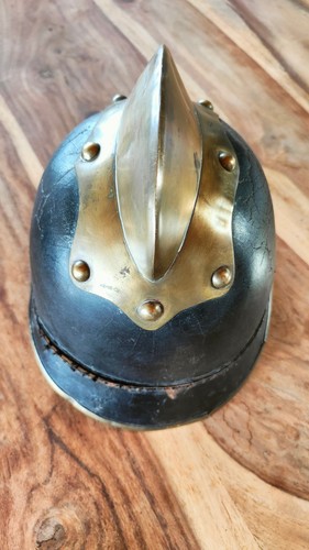 Antiker feuerwehrhelm leder - antiker,