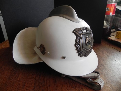 Alter feuerwehr helm - feuerwehr,
