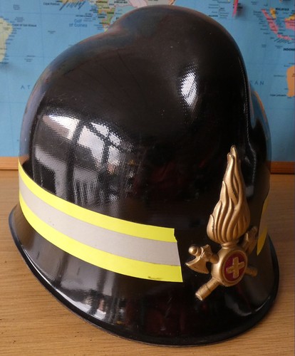 Historischer feuerwehrhelm aus - historischer,